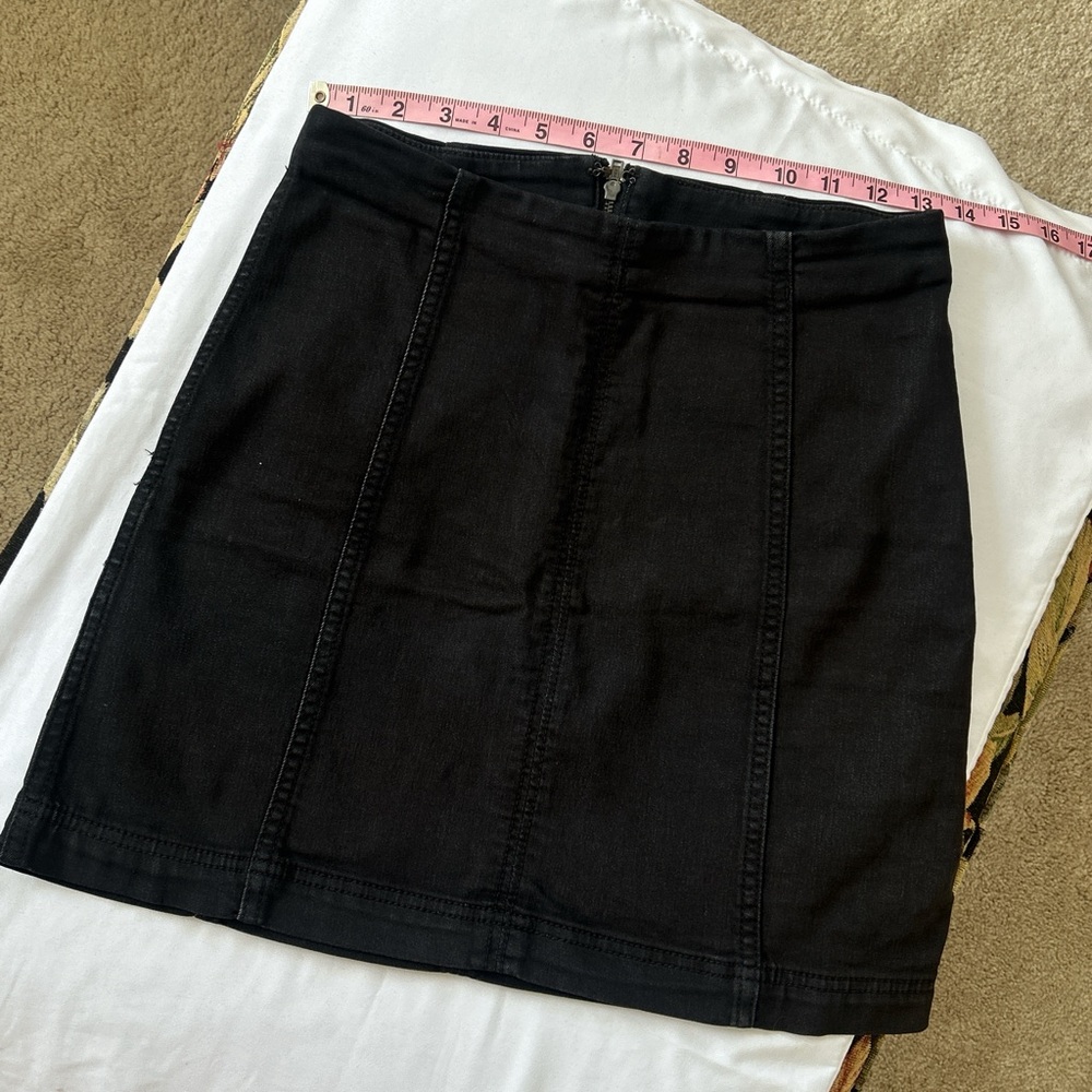 Free People We The Free Faded Black Denim Paneled Mini Skirt size 6